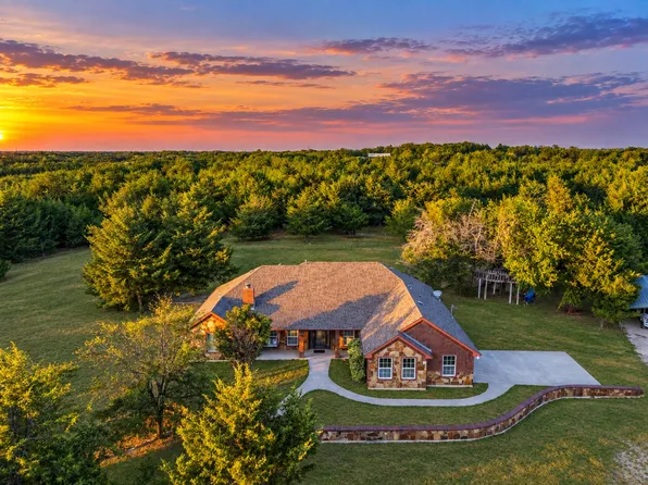 171 Chestnut Rd, Whitewright, TX 75491