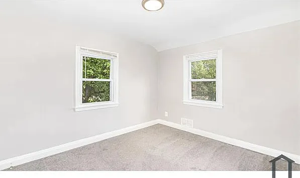 1755 White Oak Ave — Photo 11