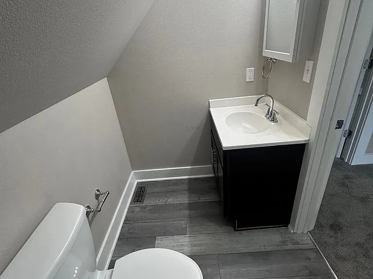 3307 N 42nd St — Photo 21