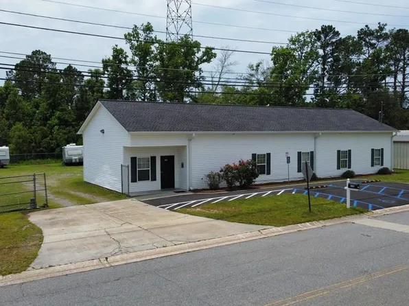 126 Sunset Cir, Moultrie, GA 31768