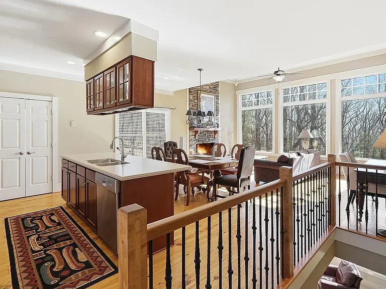 425 Sanderlin Mountain Dr — Photo 23