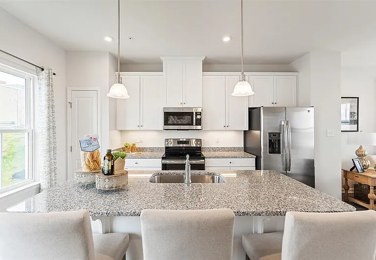 6009 Atlin Ln — Photo 3