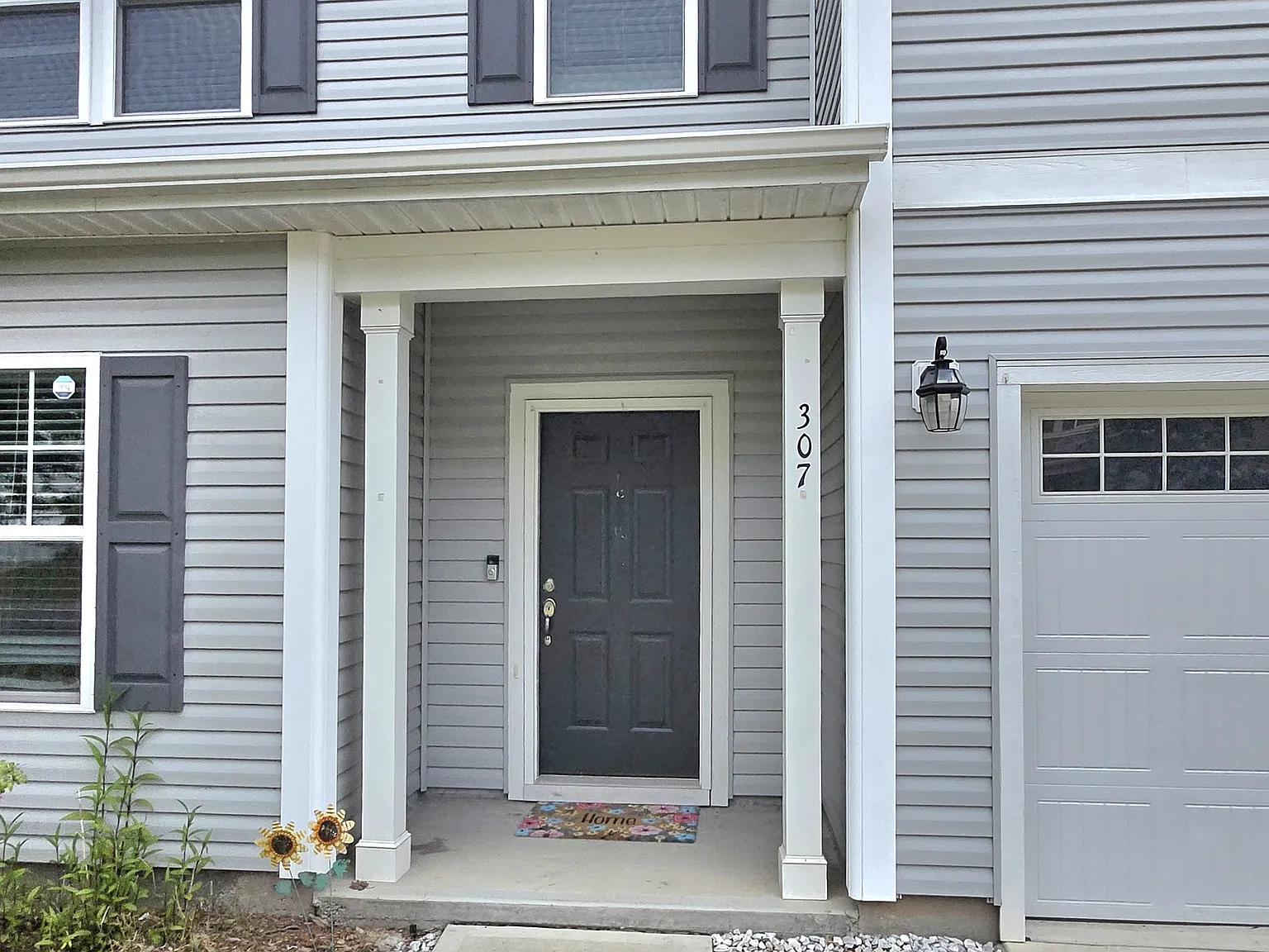 5 bed, 2950 sqft, $3,250 — Photo 2