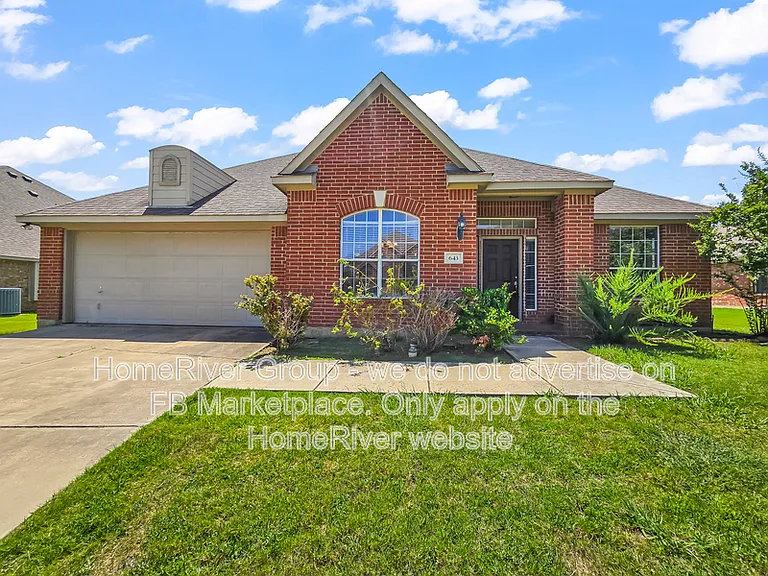 643 E Sandra Ln — Photo 17