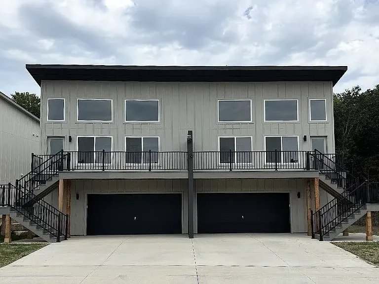 2954 SW Villa West Dr — Photo 1