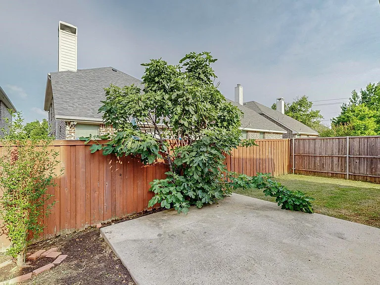 712 Davinci Ct — Photo 33