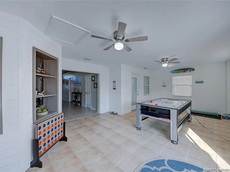 1309 Carlton Ct — Photo 44