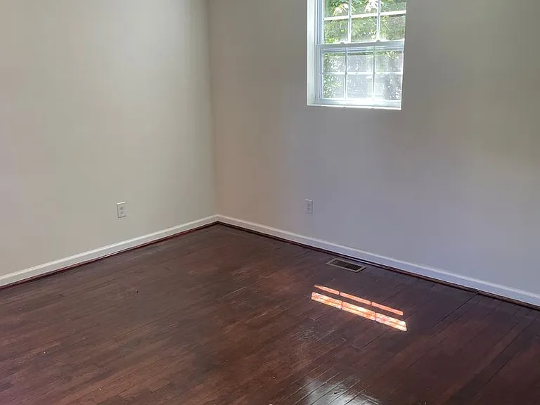 1405 Bethlehem Ln — Photo 10