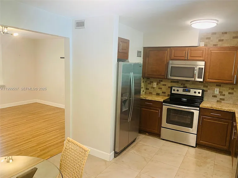 5605 SW 80th St #97-A — Photo 8