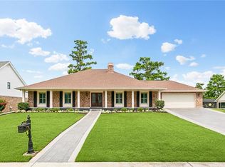 71 Rosedown Dr, Destrehan, LA 70047