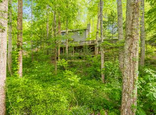 1124 W Outer Dr, Oak Ridge, TN 37830