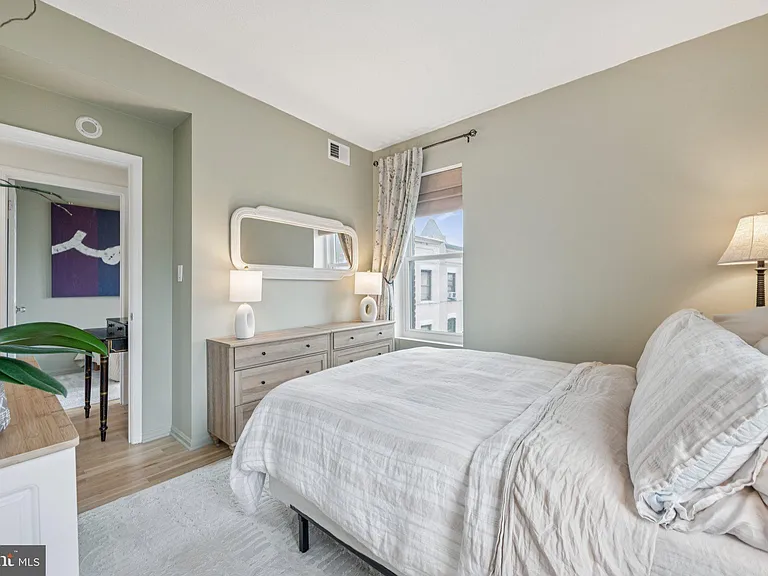1812 Vernon St NW #34 — Photo 16