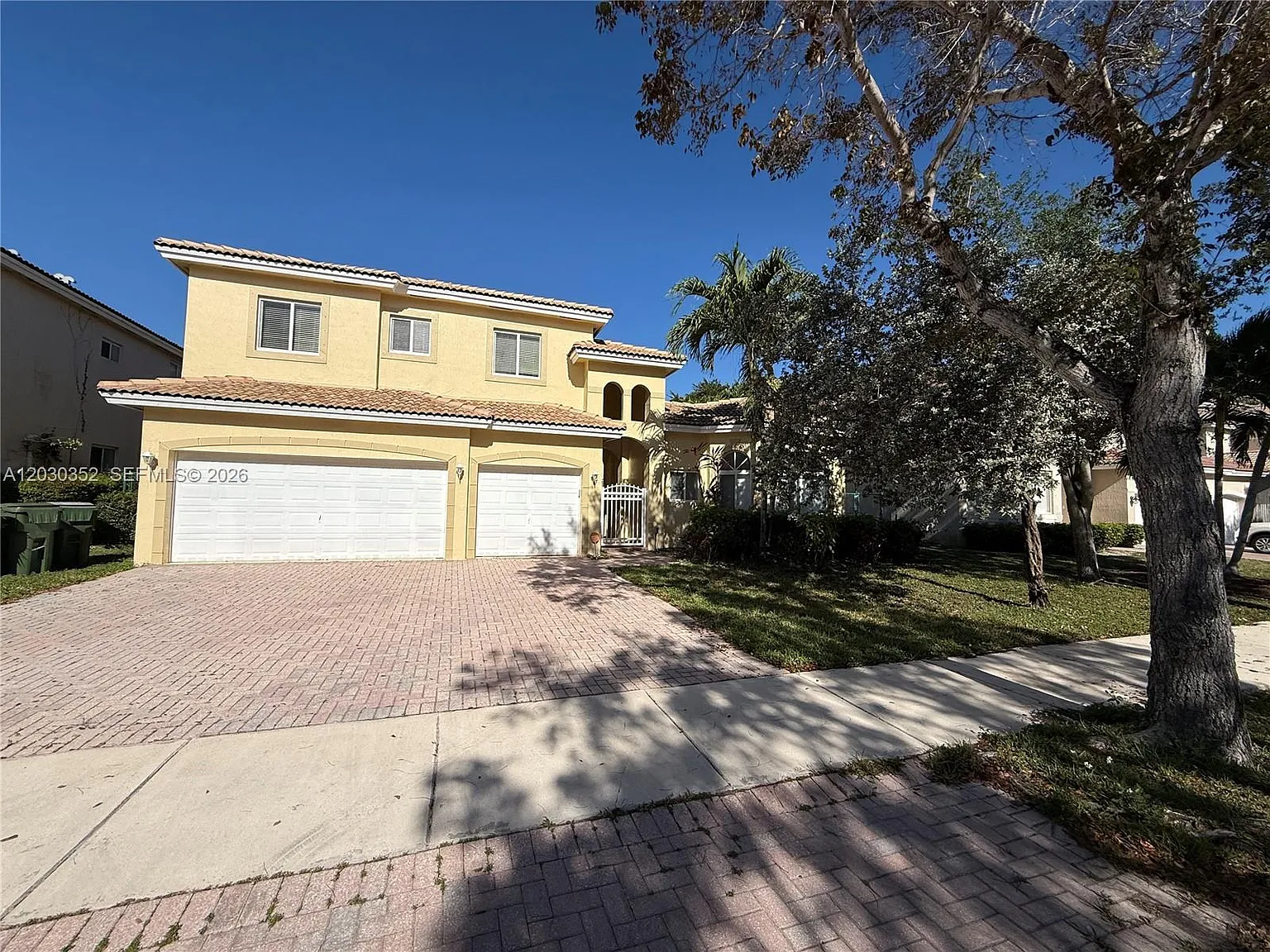 Palm Isle Estates — Photo 2