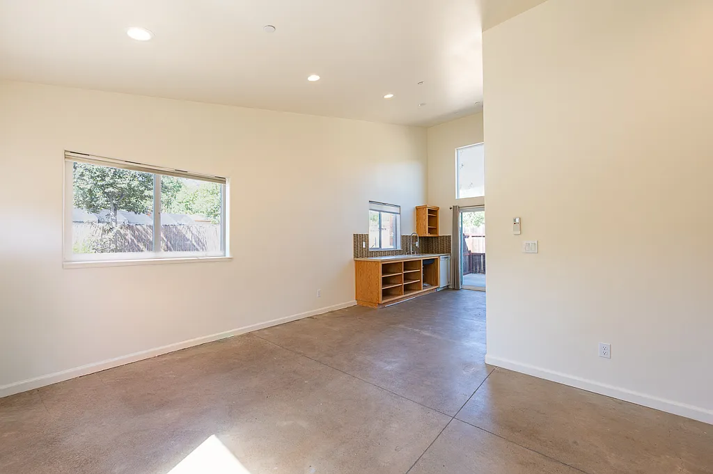 12060 Mead Road - 1 — Photo 3
