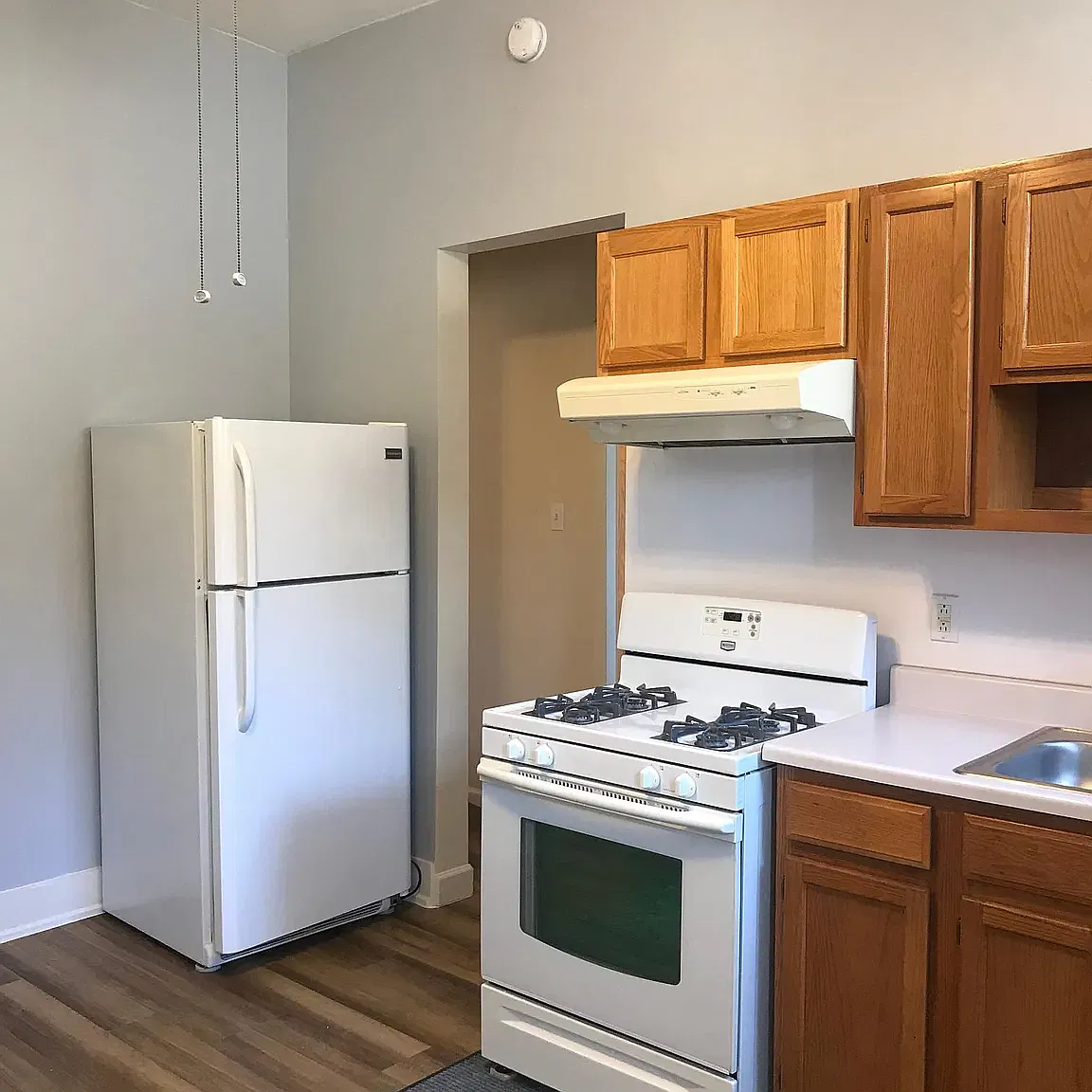 1 bed, 300 sqft, $700 — Photo 2