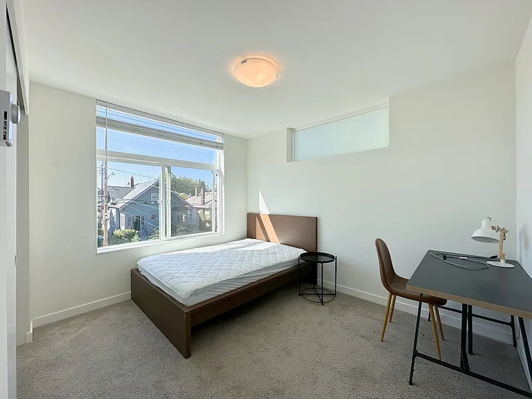 Brooklyn House — Photo 13
