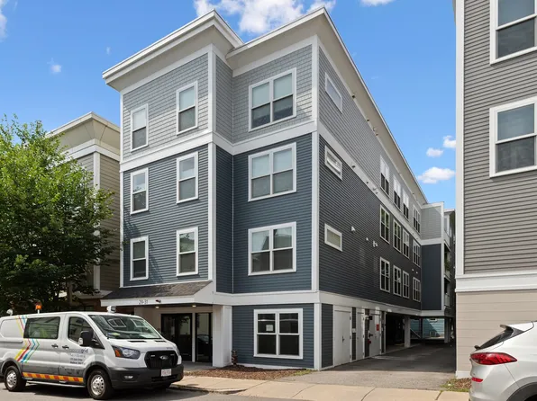 29 Ward St #103, Boston, MA 02127