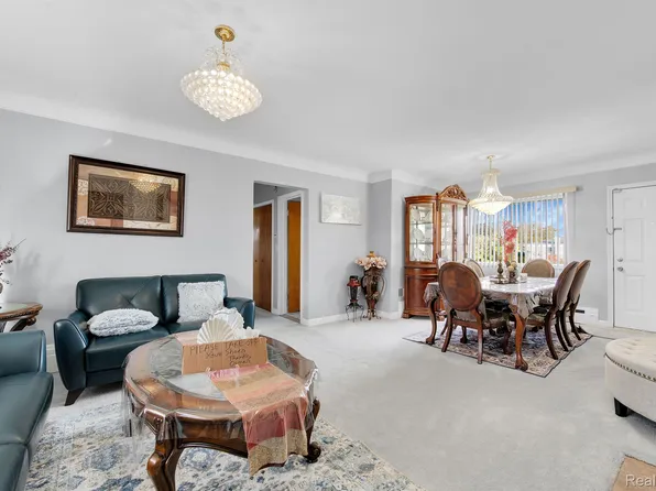 29650 Ryan Rd, Warren, MI 48092