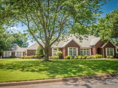 207 NW Regency Ct, Bentonville, AR, 72712