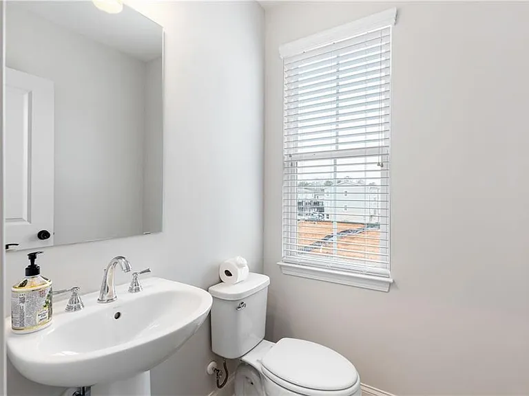 422 Herring Dr — Photo 17