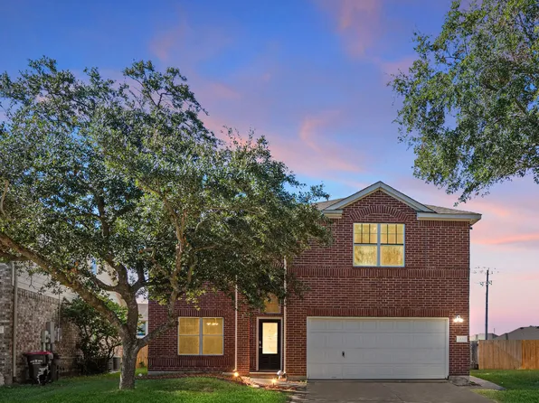 4535 Estate Dr, Baytown, TX 77521