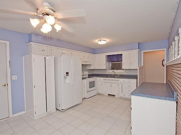 4th image of 7712 NW 6th St