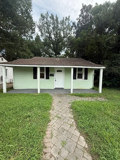3 bed, $1,537 — Photo 1
