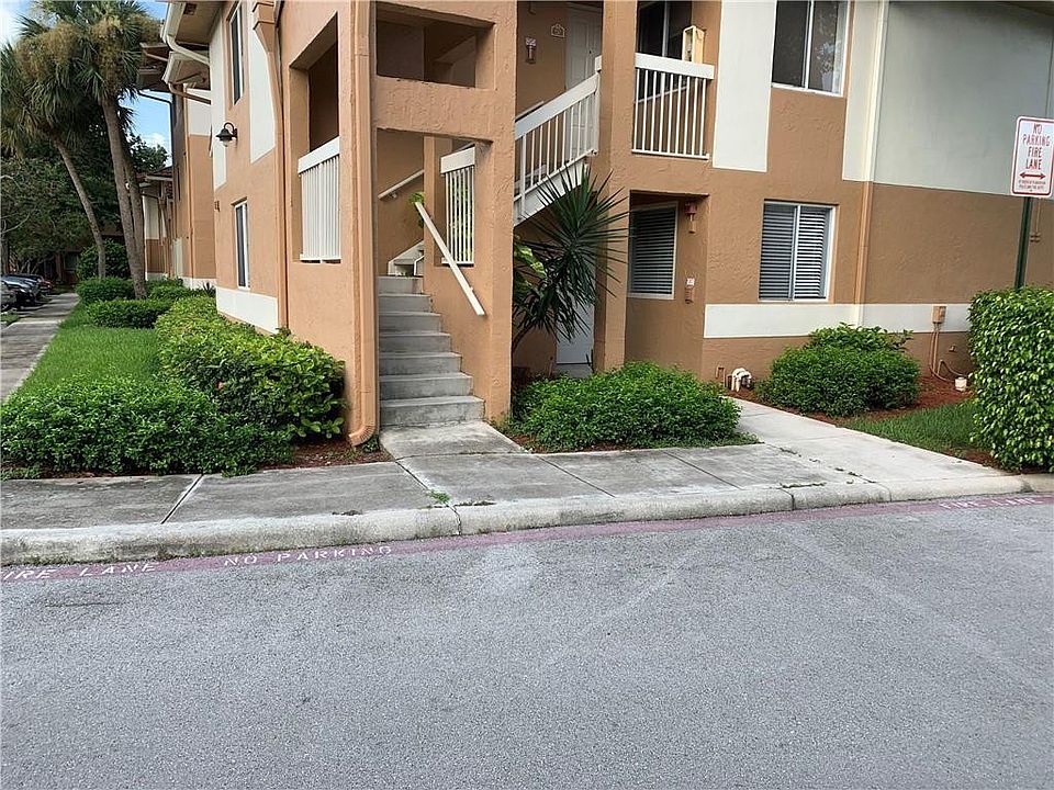 1st image of 755 N 92nd Avenue