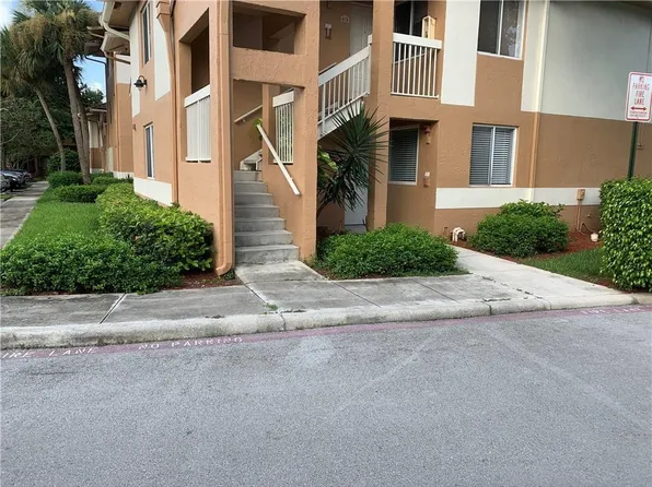 755 N 92nd Avenue, Plantation, FL 33324