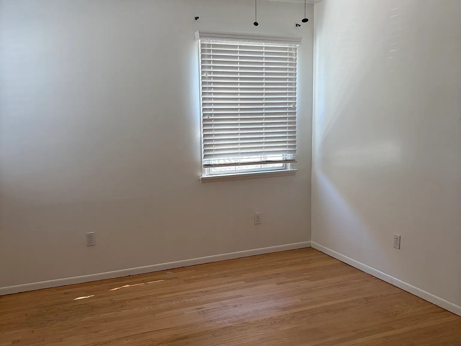 3 bed, 1800 sqft, $4,300 — Photo 2