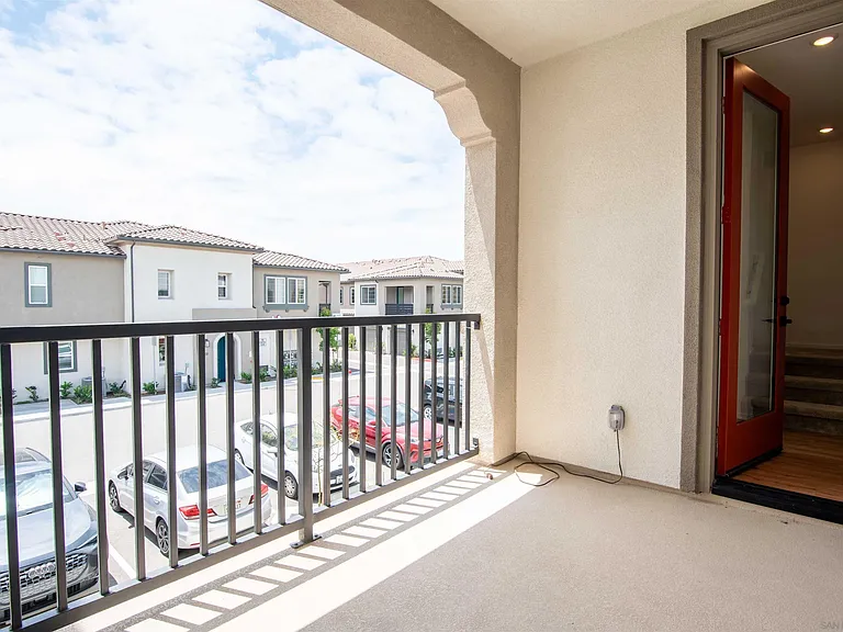516 Avienda Ctr #106 — Photo 19
