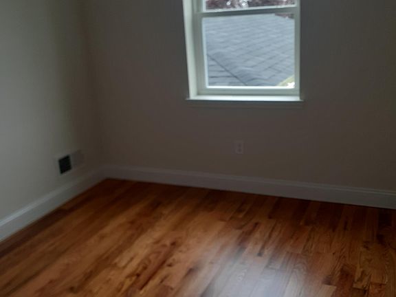 4th image of 21 Knesel St #2