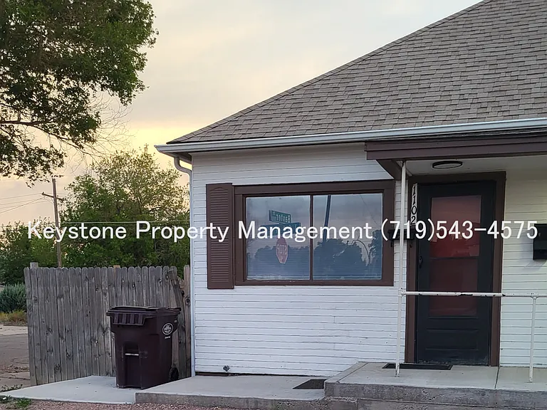 1102 W 16th St — Photo 3