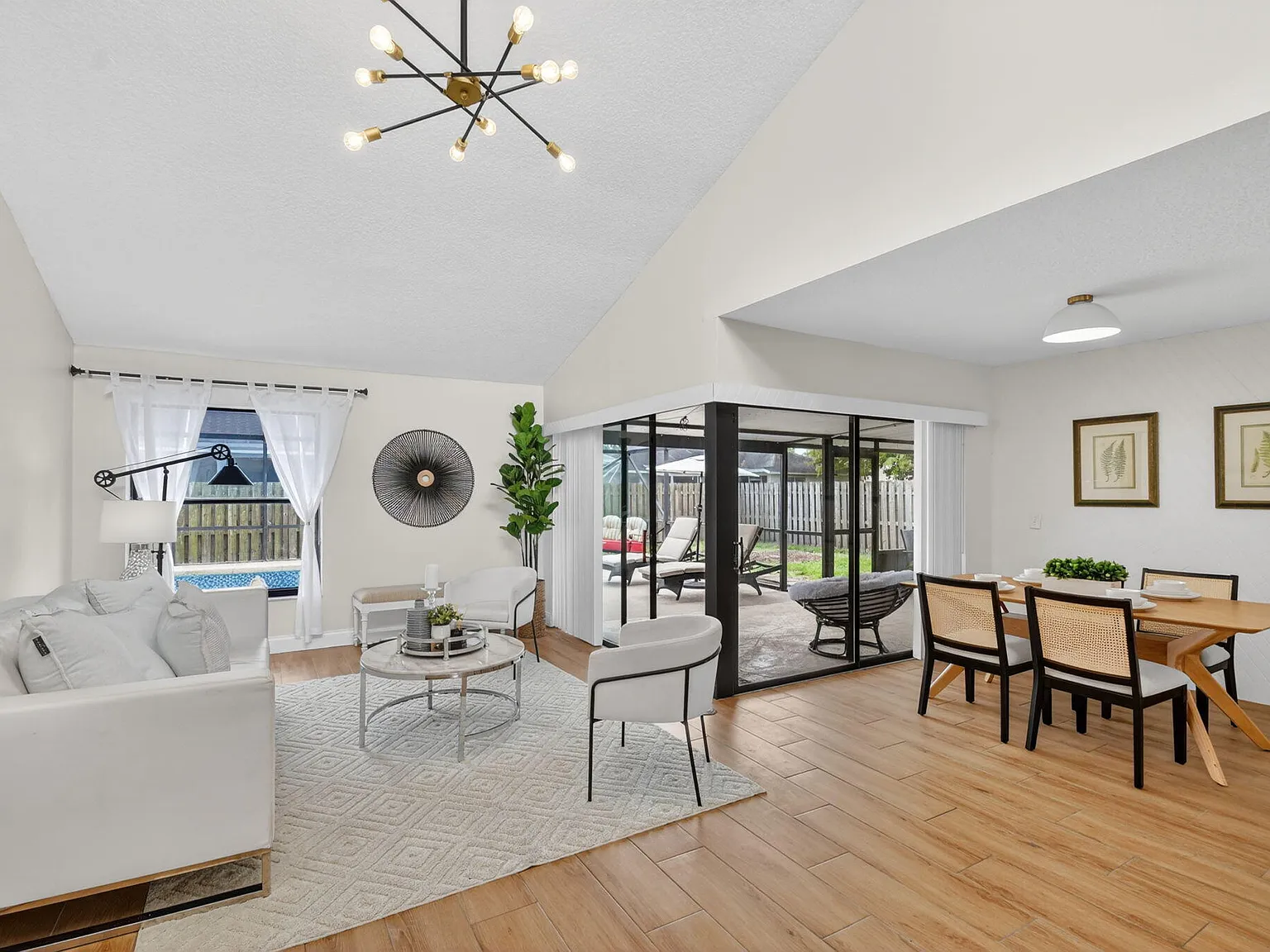3 bed, 2.0 bath, 1585 sqft, $4,100 — Photo 3