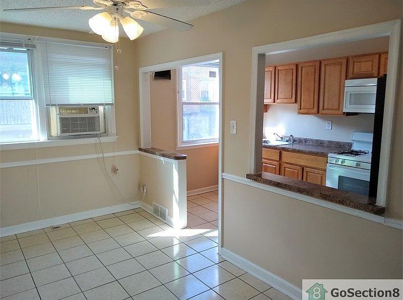 2nd image of 6622 Walker St