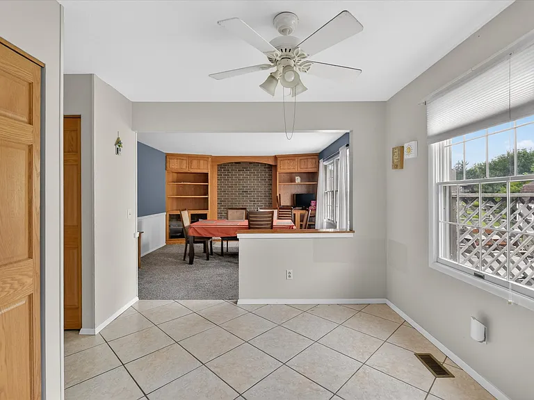 10468 Cliffwood Rd — Photo 7