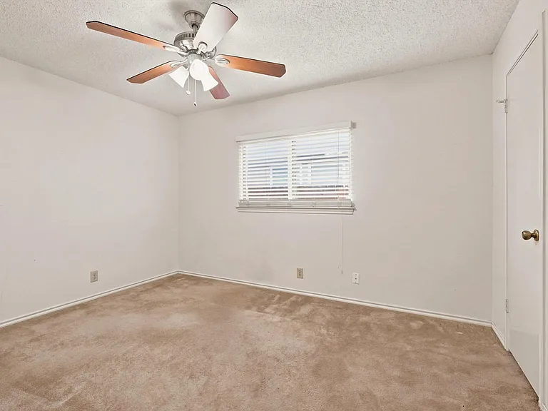 10411 Westfield Pl — Photo 15