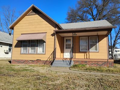 1006 W 10th St, Coffeyville, KS, 67337