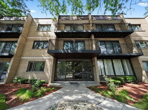 10002 S Pulaski Rd APT 207, Oak Lawn, IL 60453