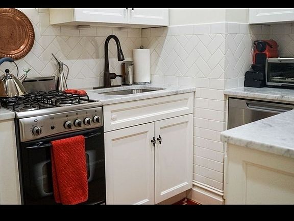 3rd image of 448 E 88th St APT 2C