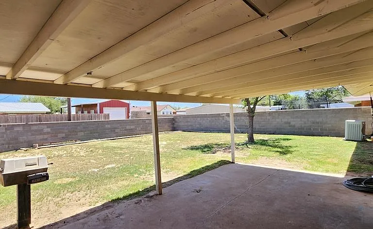 2601 Bedford Dr — Photo 16