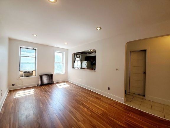 2nd image of 628 51st St #2