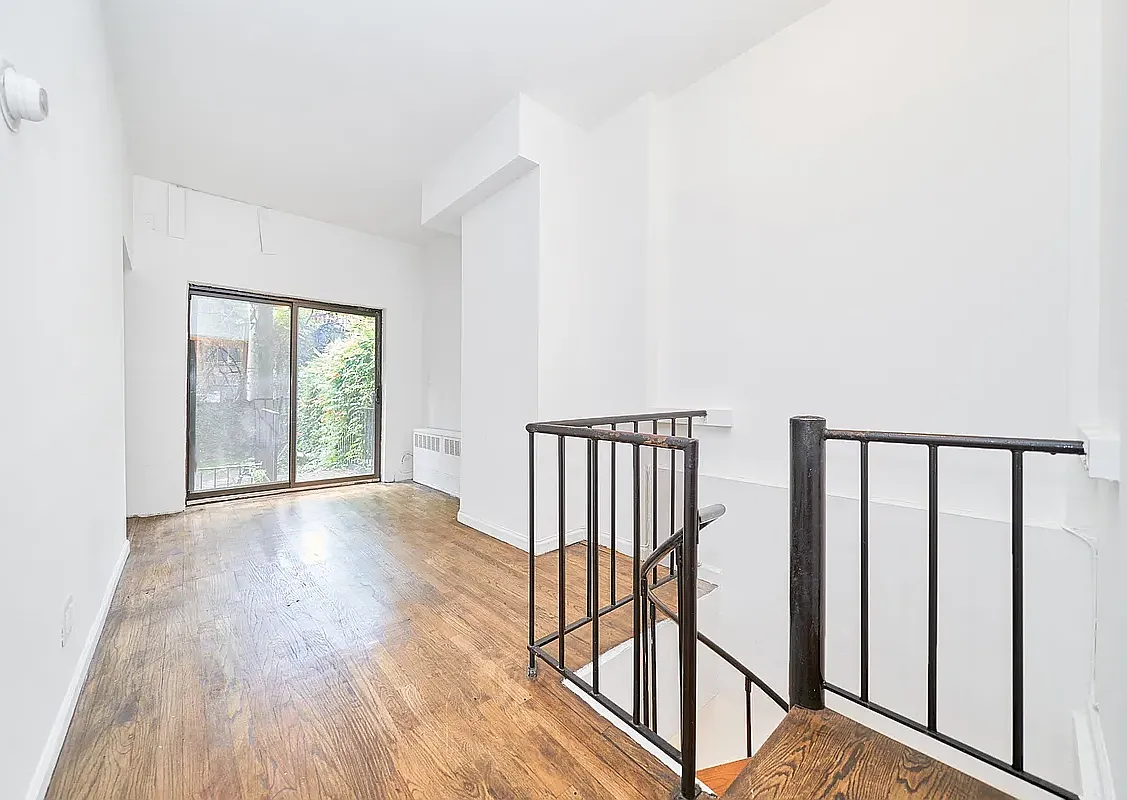 514 West 48th Street — Photo 2