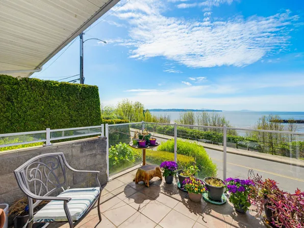 15165 Marine Dr #105, White Rock, BC V4B 1C5