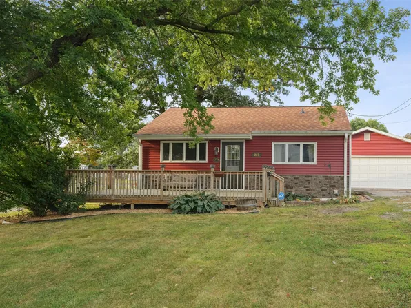 207 E 16th St N, Newton, IA 50208