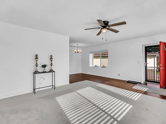 2nd image of 250 Donna Dr APT 4D
