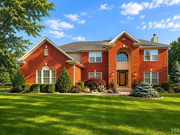 1011 Lyonshall Blvd, Swansea, IL 62226