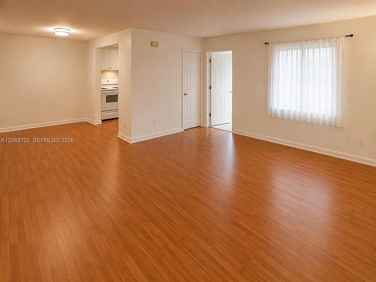 7910 Taft St #208 — Photo 3