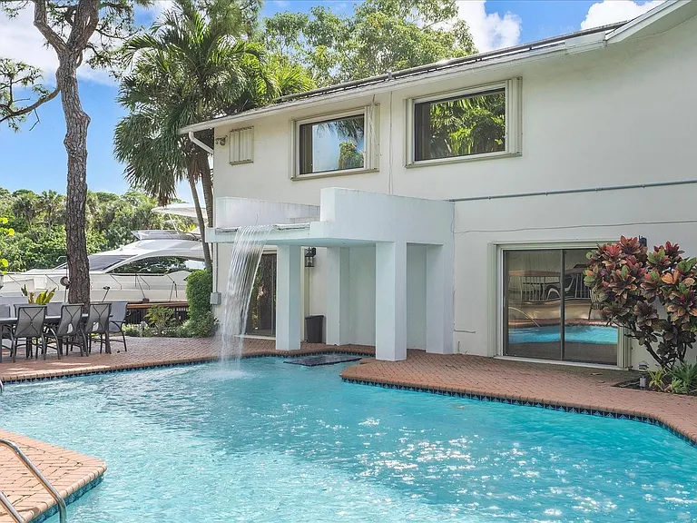 1240 SW 14th Ave — Photo 48