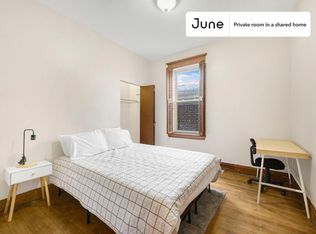 1521 N Springfield Ave #B, Chicago, IL 60651